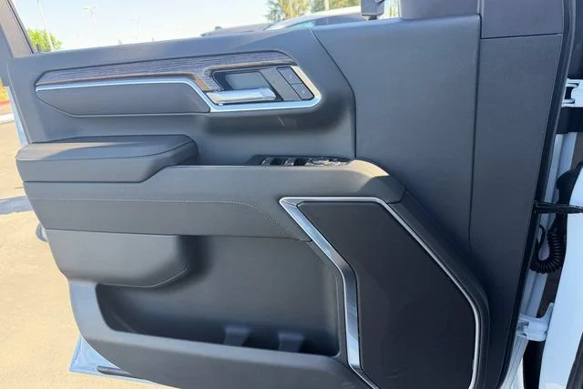 New 2026 Summit White GMC SLE image 18