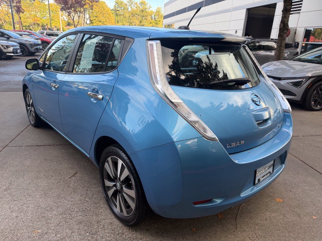 Used 2013 Blue Ocean Nissan SL image 6