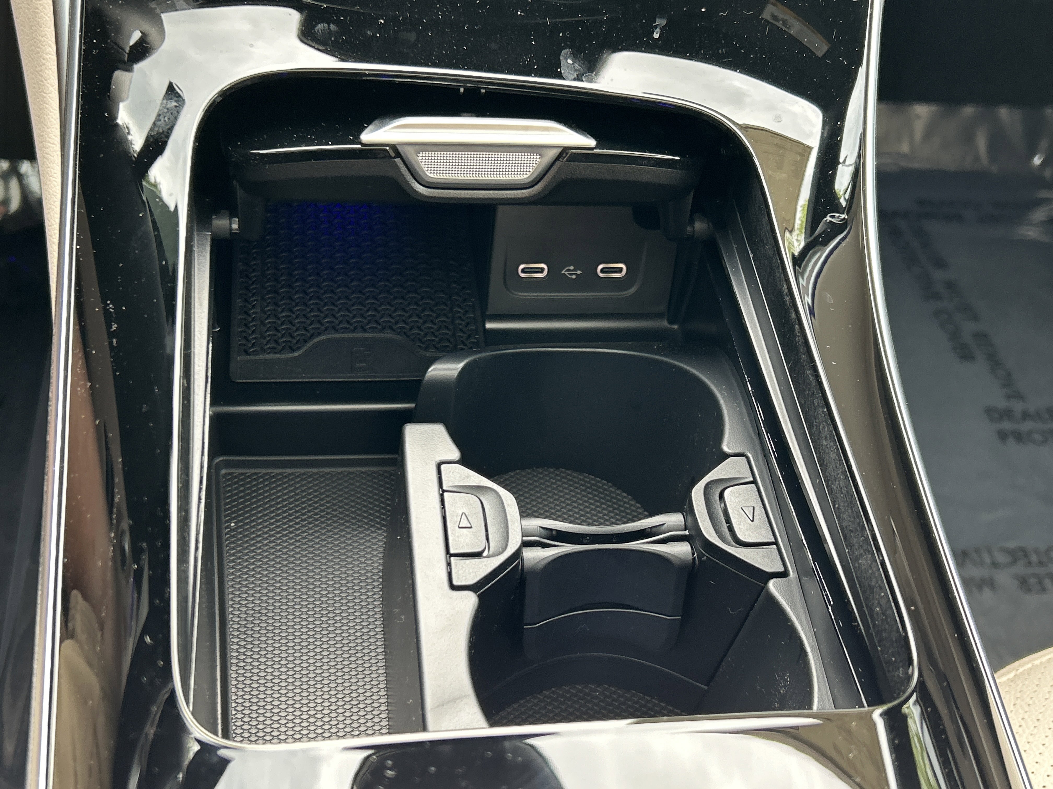 New 2026 MANUFAKTUR Moonlight White Metallic Mercedes-Benz C 300 4MATIC® Sedan image 32