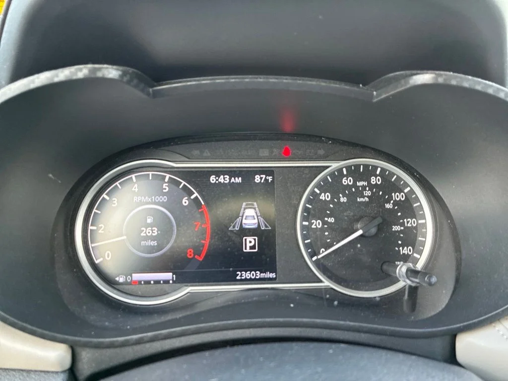 Used 2020 Blue Nissan 1.6 SV image 21