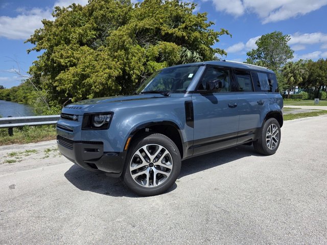 2026 Land Rover Defender 110 X-Dynamic SE P400