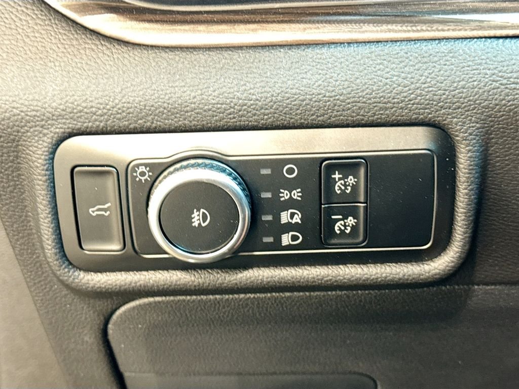 Used 2024 Black Ford Limited image 10