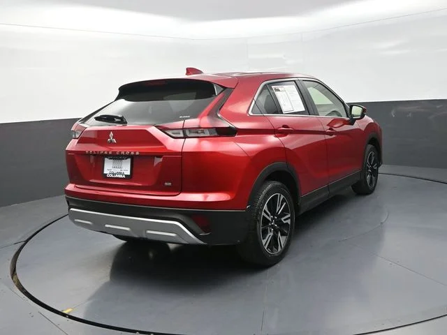 Used 2024  Mitsubishi SE image 9