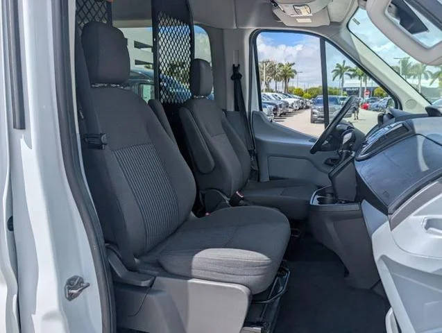 2015 Ford Transit XLT - Photo 38