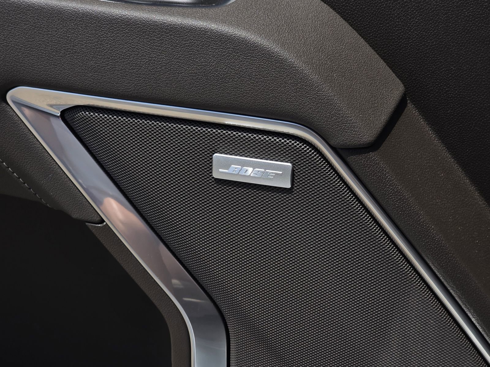 New 2026 Summit White Chevrolet LTZ image 20
