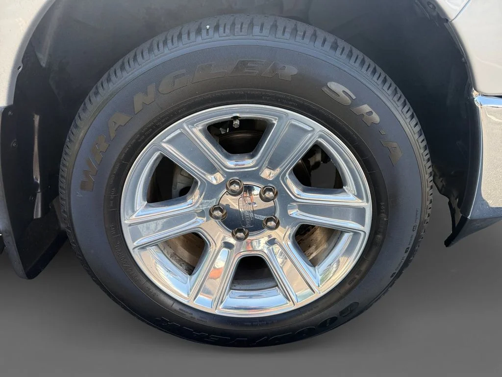 Used 2019 Silver Ram Big Horn image 15