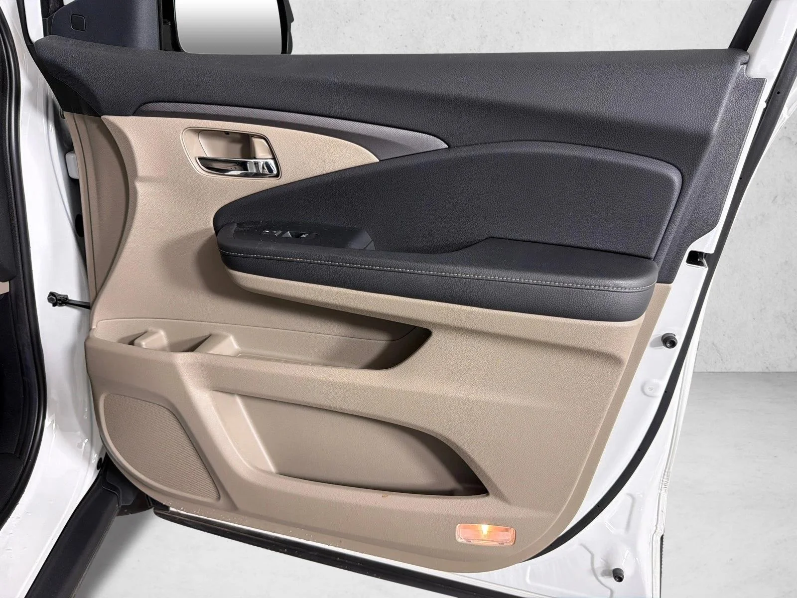 Used 2022 Black Honda RTL-E image 16