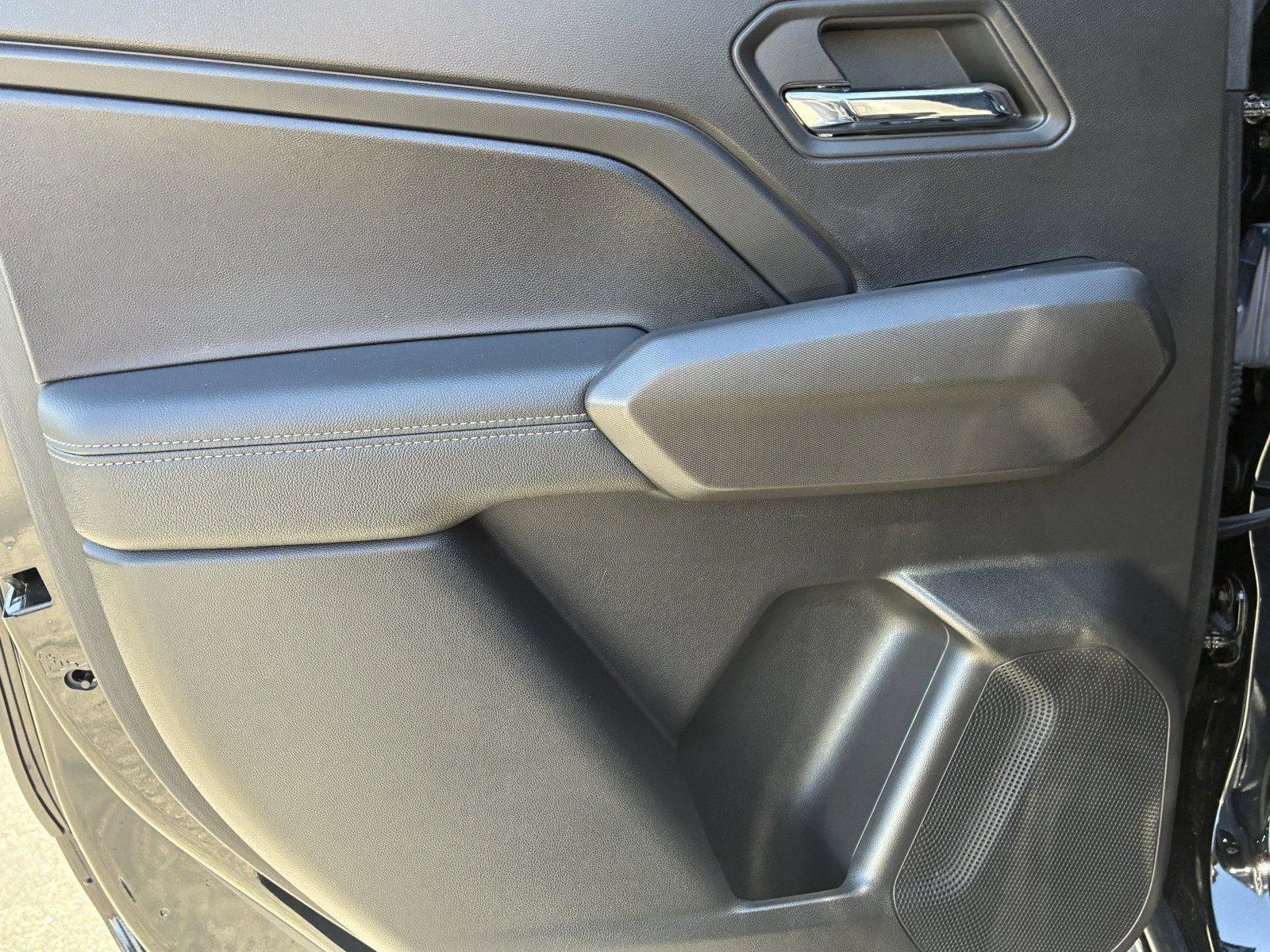 Used 2023 ONYX BLACK GMC 4WD Elevation image 16