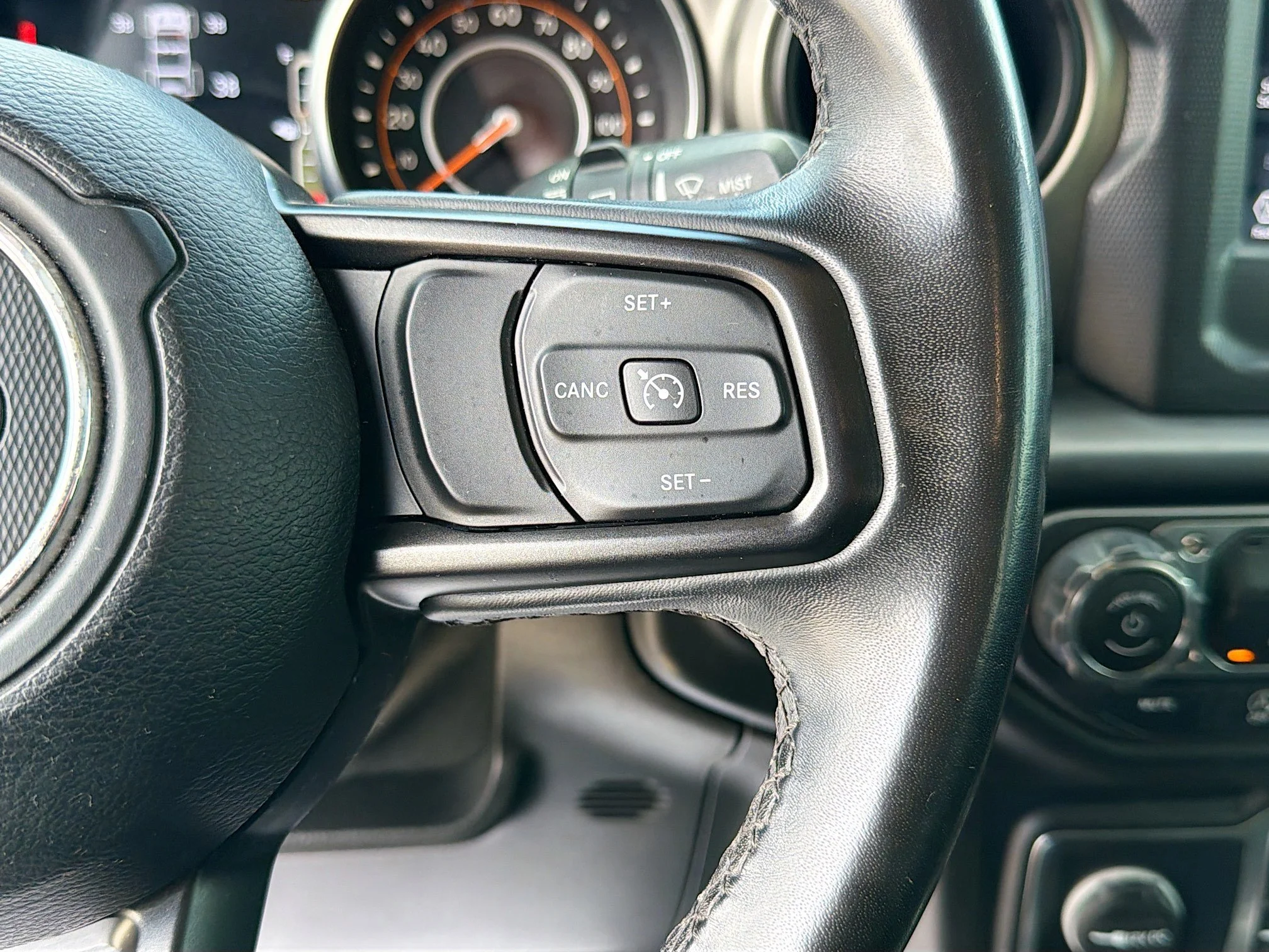 Used 2019 Black Clearcoat Jeep Sport S image 36