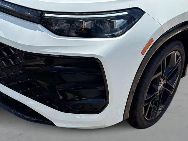 New 2026 Opal White Pearl Volkswagen SE R-Line Black image 10