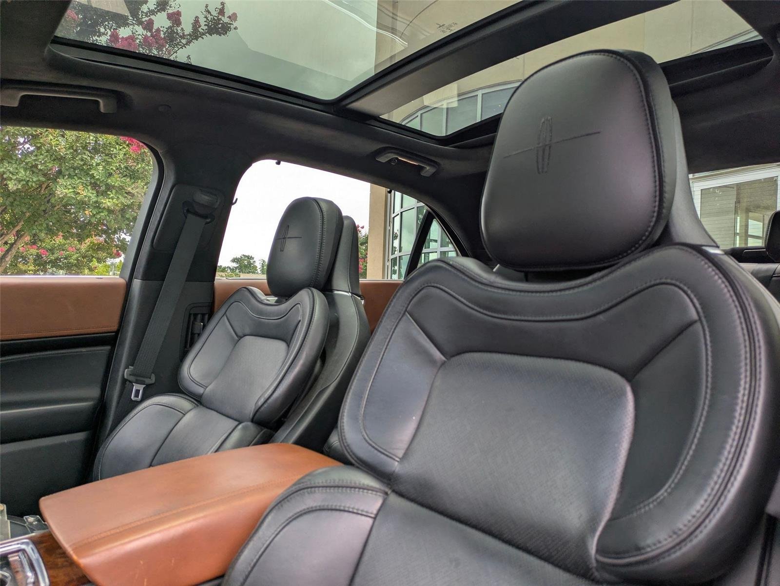 Used 2017 Diamond Black Lincoln Black Label image 21