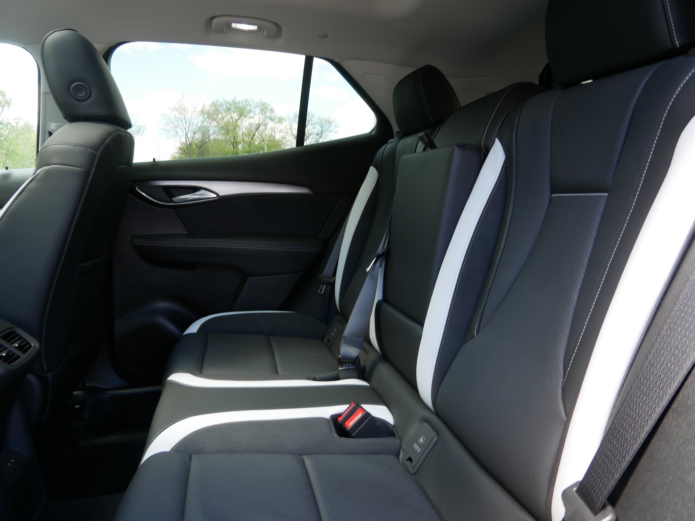 New 2026 Summit White Buick Sport Touring image 4