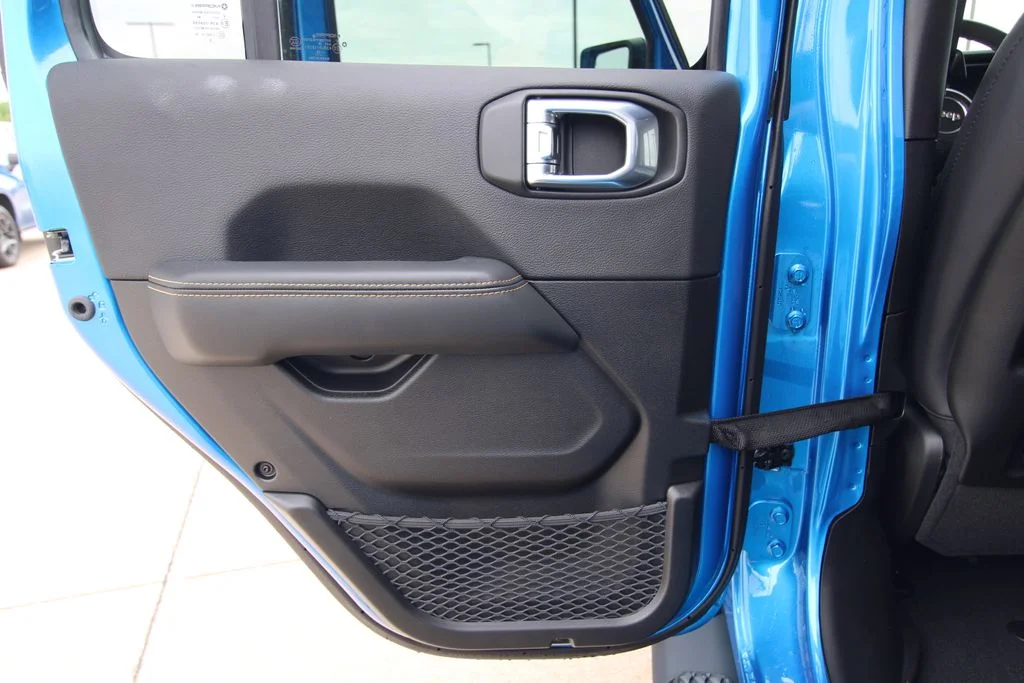 New 2026 Hydro Blue Pearlcoat Jeep Sahara image 42