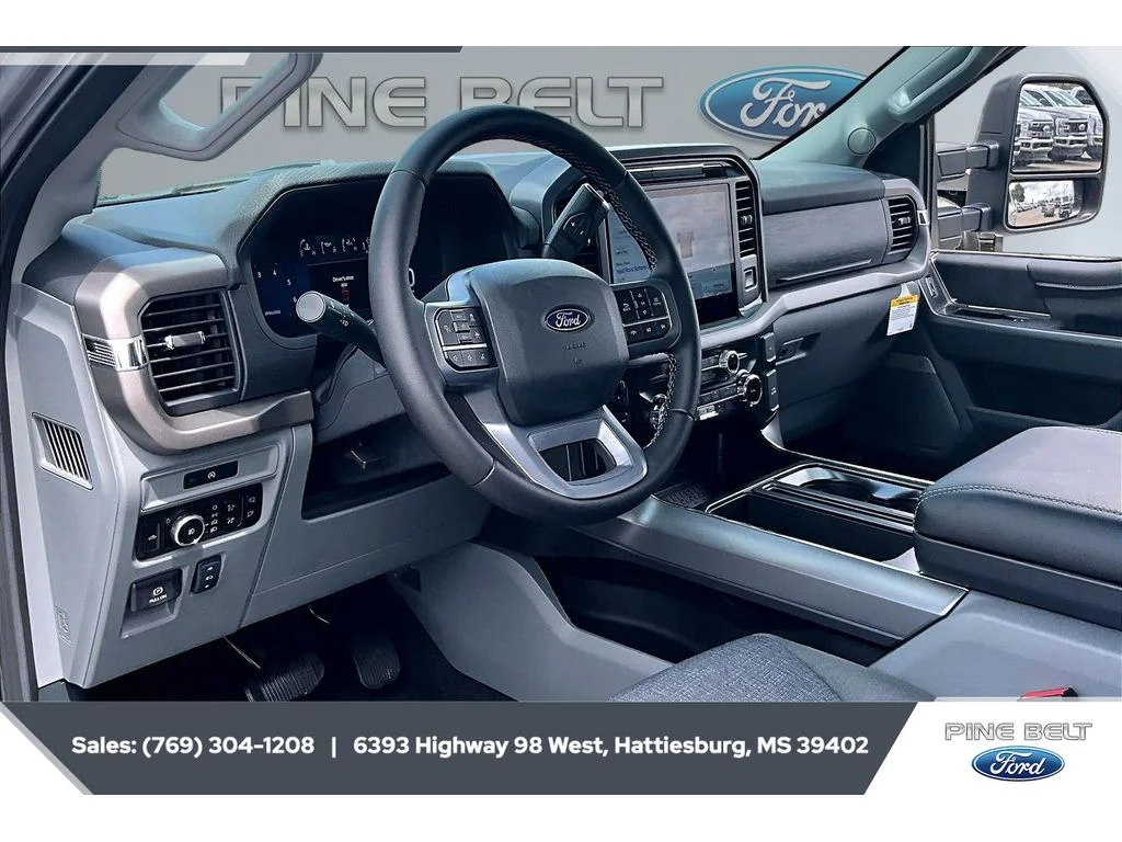 2025 Ford F-150 XLT - Photo 13