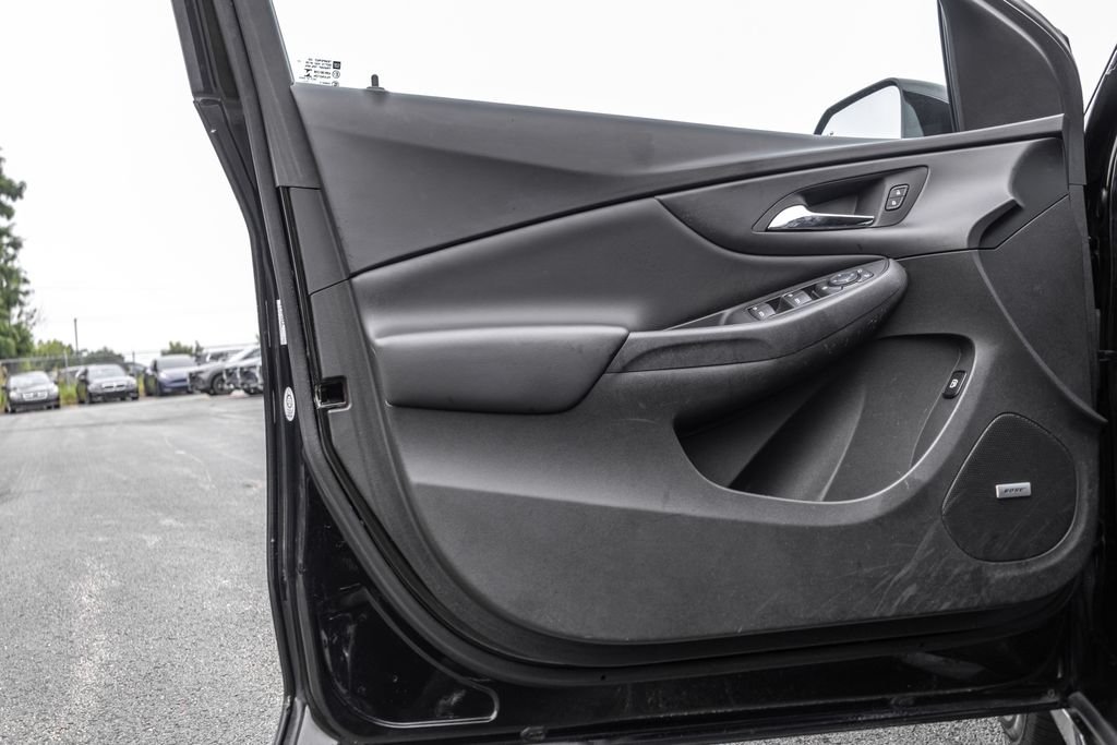 Used 2017 Black Chevrolet Premier image 27