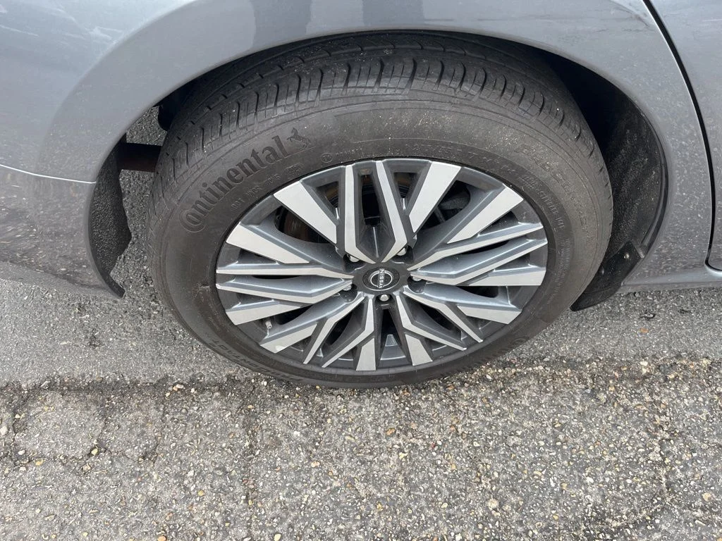 Used 2024 Gray Nissan 2.5 SV image 42