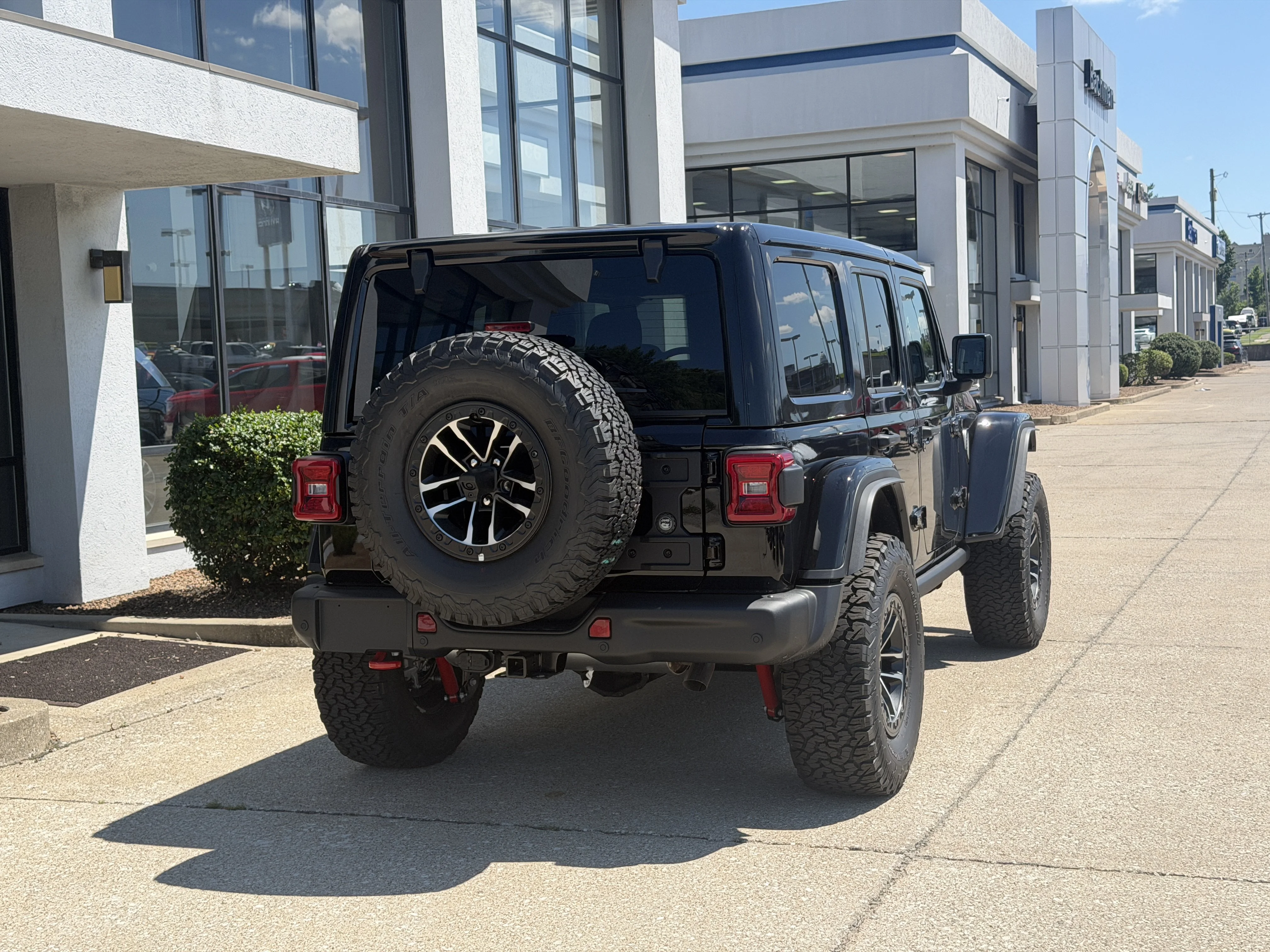New 2026 Black Clear-Coat Exterior Paint Jeep Rubicon X image 5