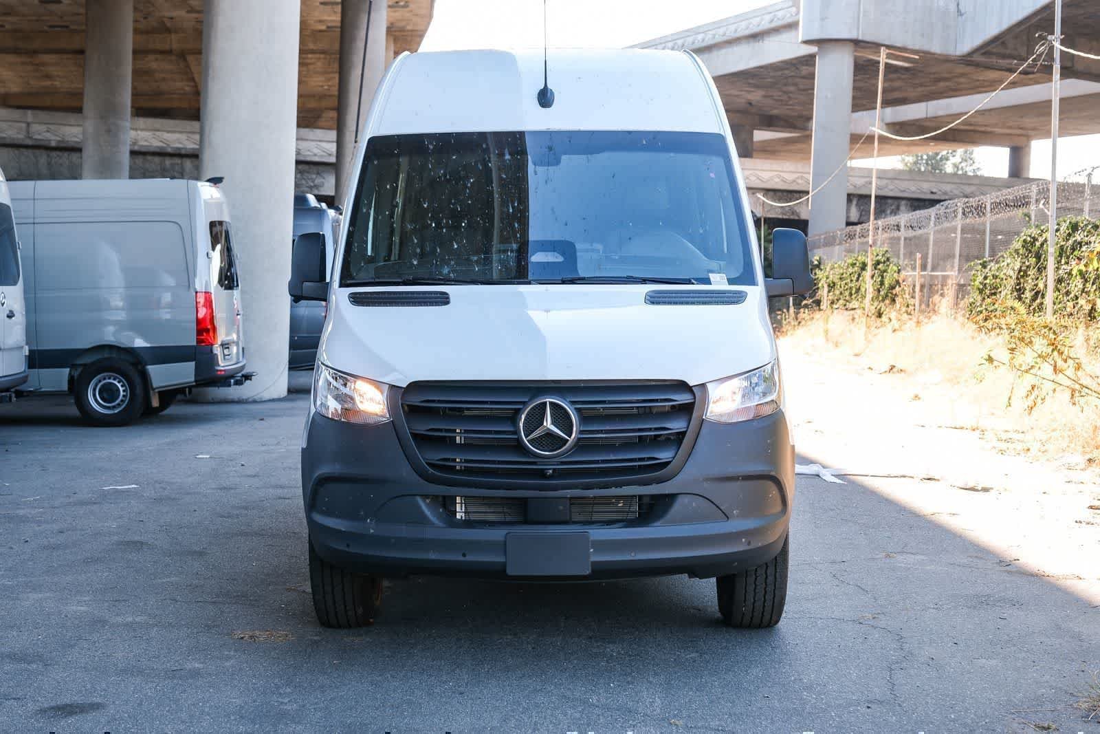 New 2026 Arctic White Mercedes-Benz Cargo 144WB High Roof RWD 2.0L I4 Diesel Turbo HO image 2