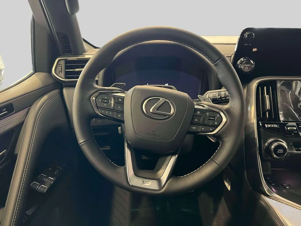 2026 Lexus LX 700h F-Sport - Photo 14