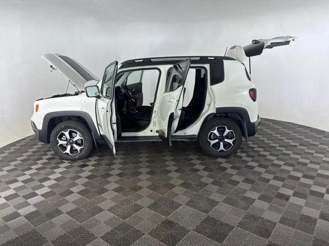Used 2019 White Jeep Trailhawk image 11