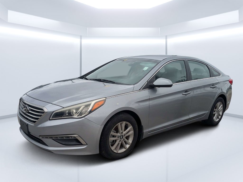 Used 2015 Gray Hyundai SE image 9