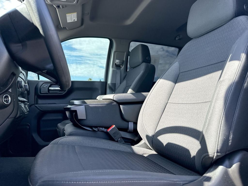 Used 2024 Gray Chevrolet Custom image 8