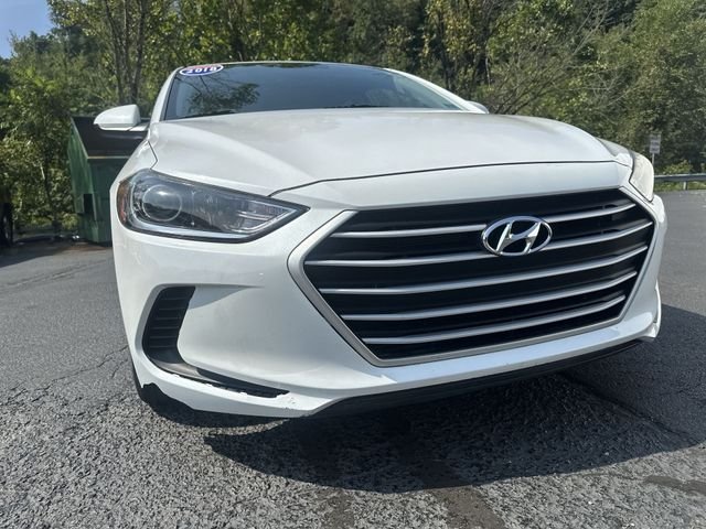 Used 2018 White Hyundai SEL image 11