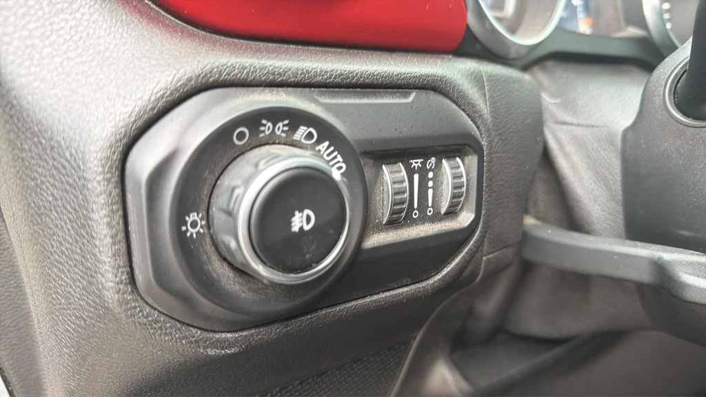 Used 2019 Billet Silver Jeep Unlimited Rubicon image 20