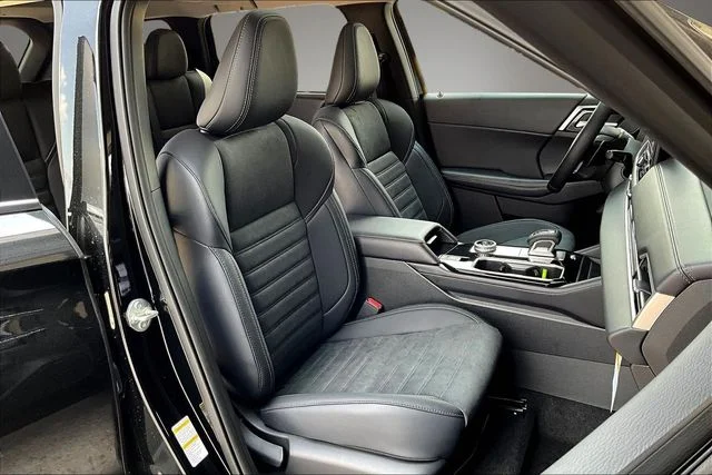 New 2026 Black Mitsubishi SE 1.5T 2WD image 11