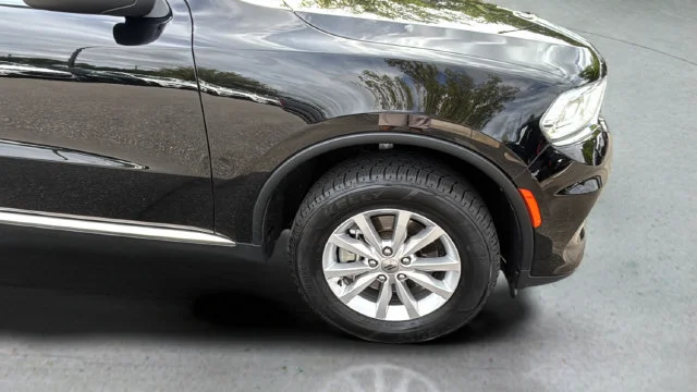 Used 2023 Black Dodge SXT image 35