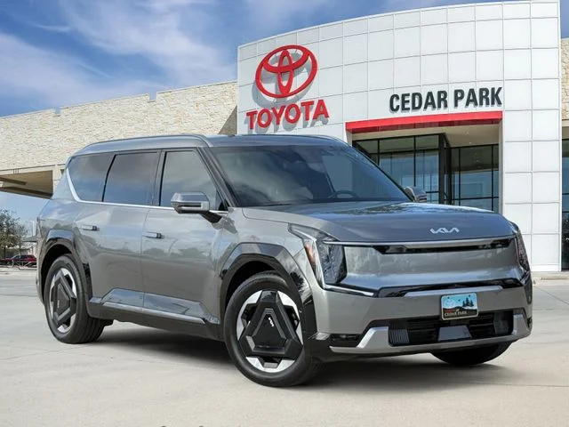 2024 Kia EV9 Land AWD's photo