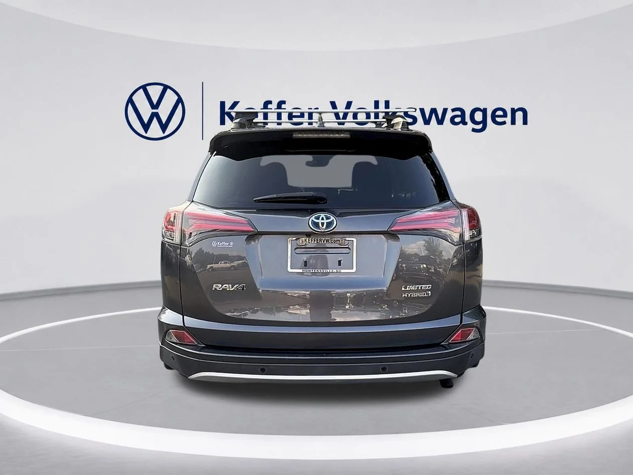 Used 2016 Gray Toyota Limited image 4