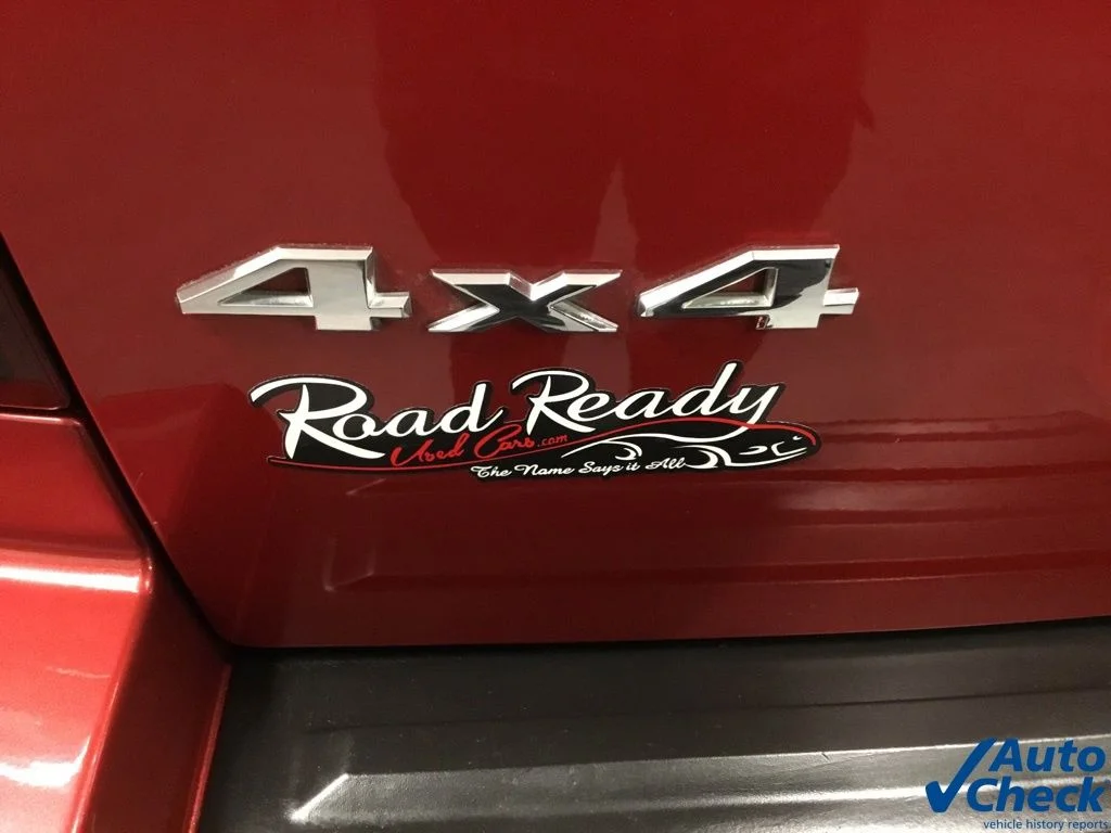 Used 2005 Red Jeep Limited image 14