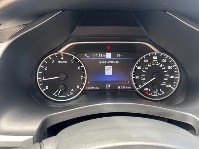 Used 2024 Super Black Nissan Platinum image 15