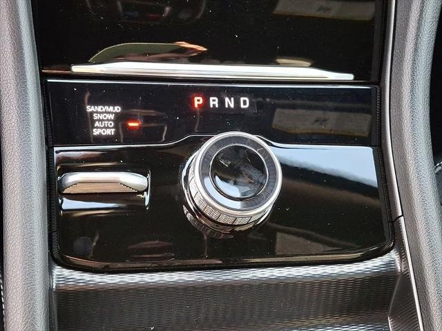 New 2026 Baltic Gray Metallic Clear-Coat Exterior Paint Jeep Laredo image 10