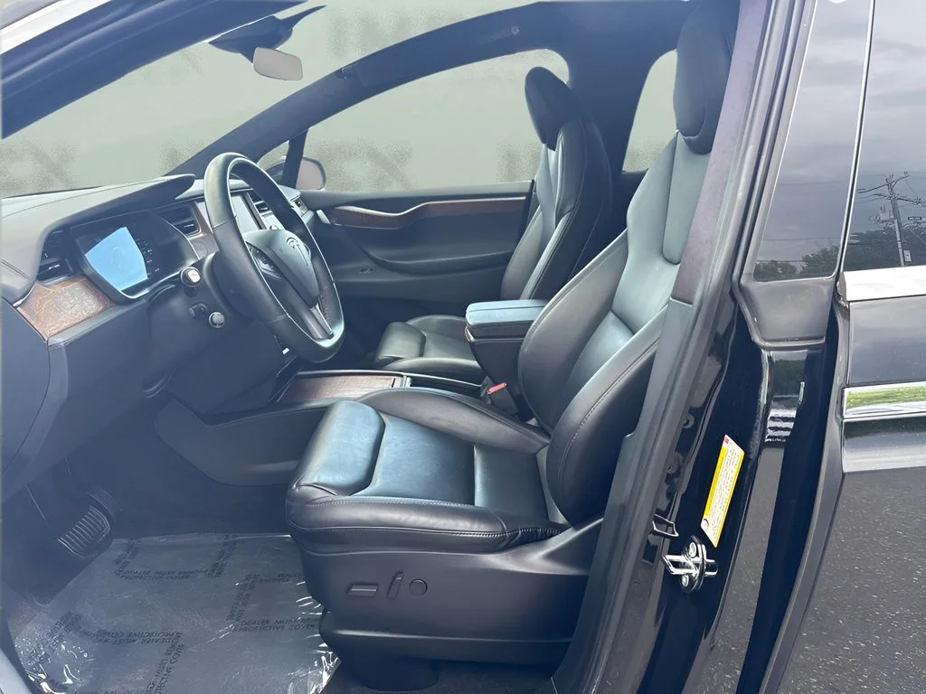 Used 2020 Black Tesla Long Range image 5