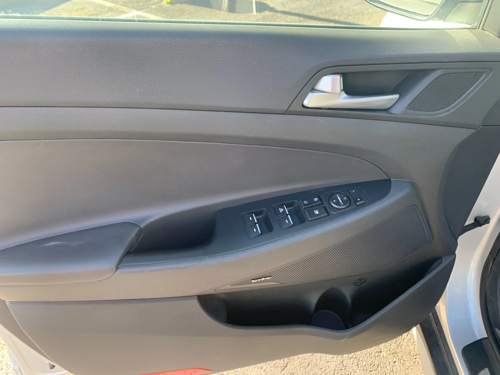 Used 2019 Molten Silver Hyundai Ultimate image 11
