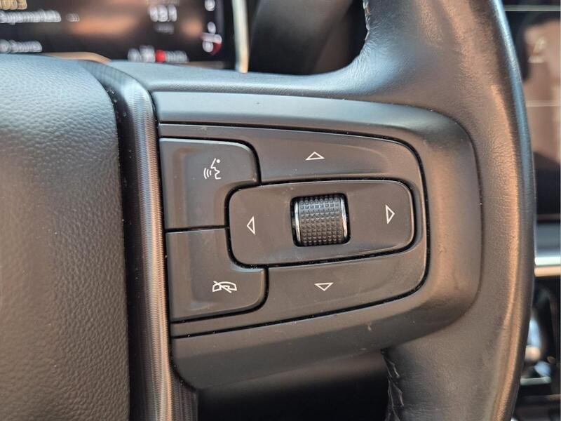 Used 2025 Onyx Black GMC 4WD CREW CAB 159" DENALI ULTIMATE image 33