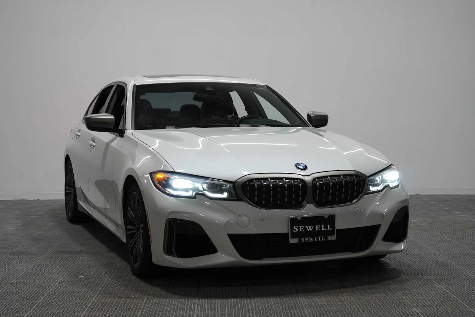 Used 2021 Mineral White Metallic BMW M340i image 3