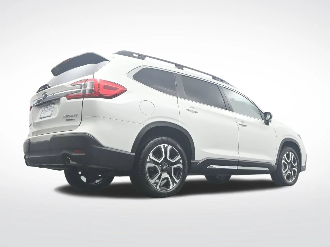 Used 2023 Crystal White Pearl Subaru Limited image 40