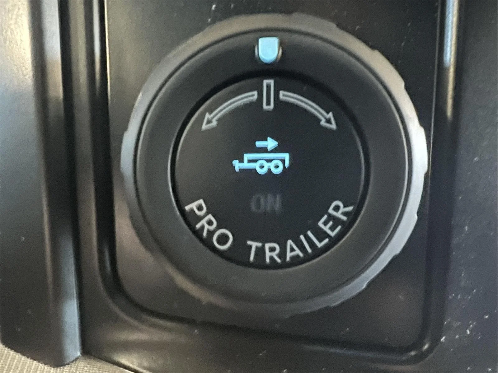 Used 2026 Avalanche Ford LARIAT image 30
