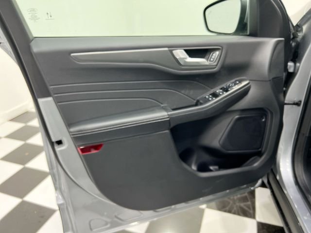 Used 2024 Silver Ford Base image 14