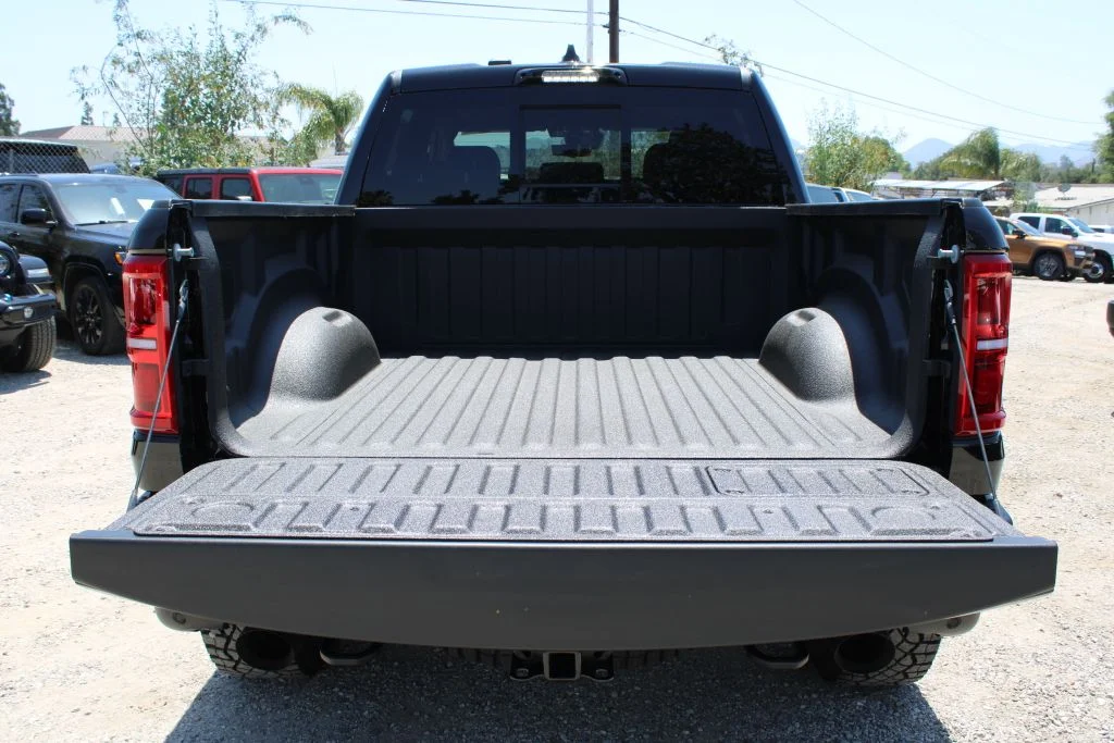 New 2026 Diamond Black Crystal Pearl-Coat Exterior Paint Ram RHO image 9