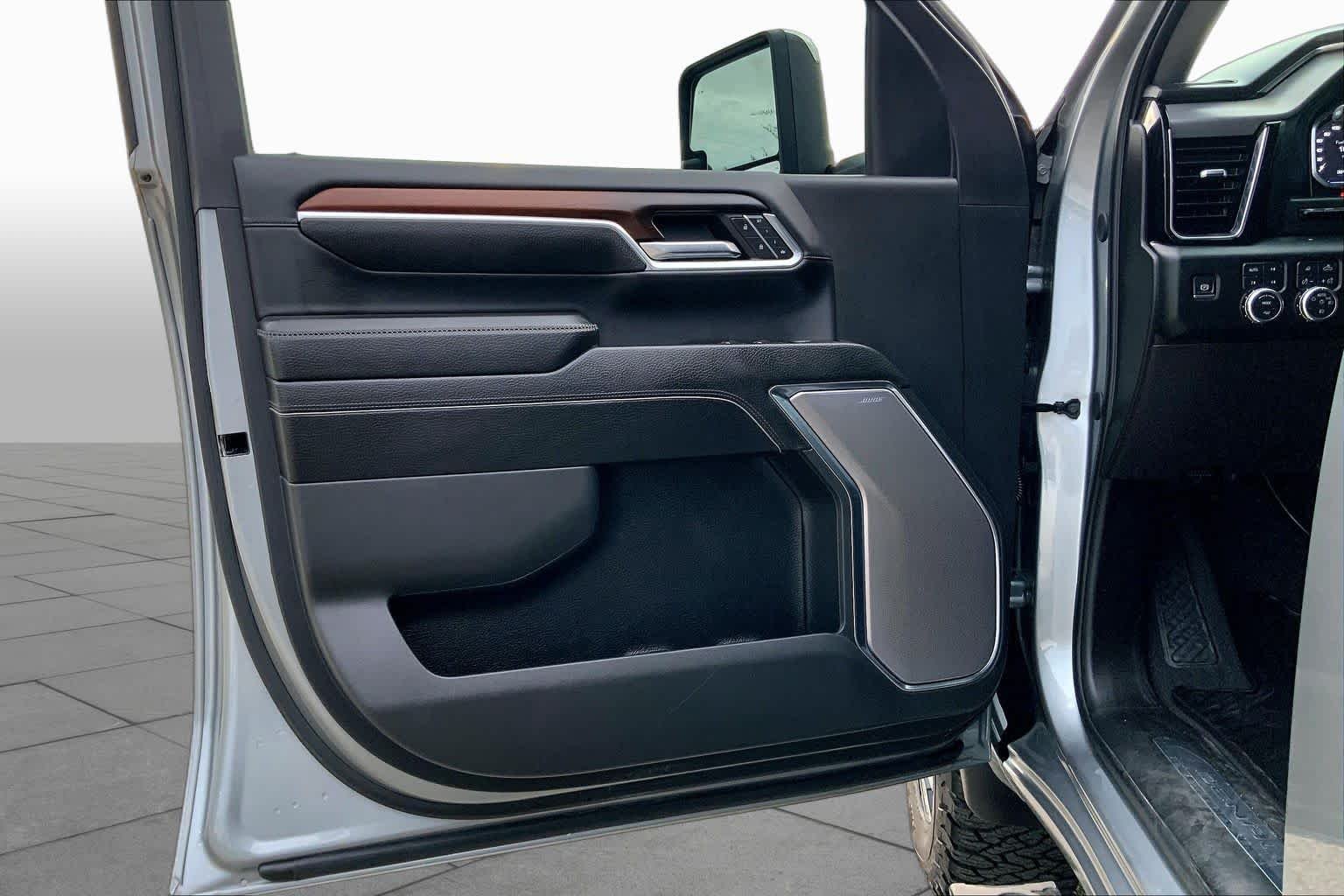 Used 2024 Sterling Metallic GMC Denali image 22