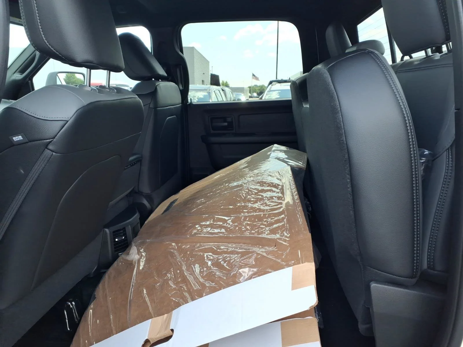 New 2026 Bright White Clear-Coat Exterior Paint RAM Tradesman image 13