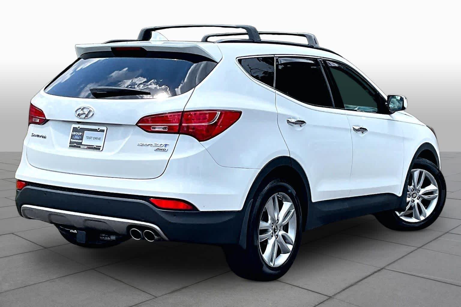 Used 2014 Frost White Pearl Hyundai  image 12