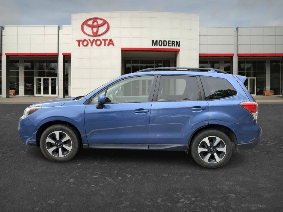 Used 2018 Quartz Blue Pearl Subaru Premium image 13