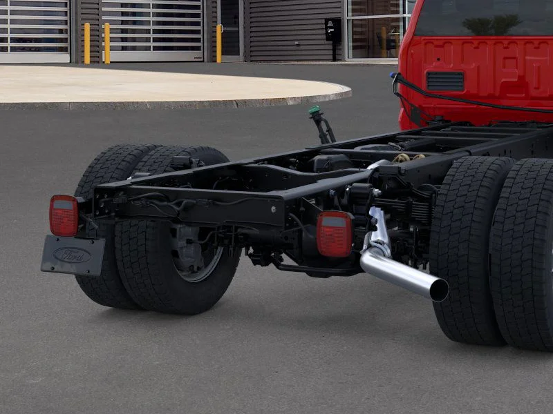 2025 Ford F-550 Super Duty Chassis Cab XL - Photo 44