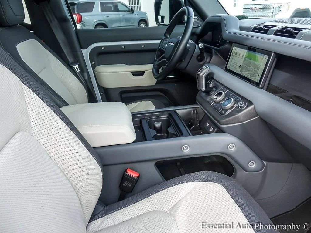 2023 Land Rover Defender X-Dynamic SE - Photo 28