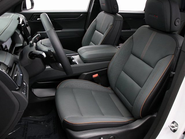 2026 GMC Acadia AT4 - Photo 10